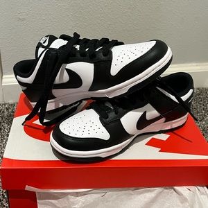 Nike Dunks panda womens